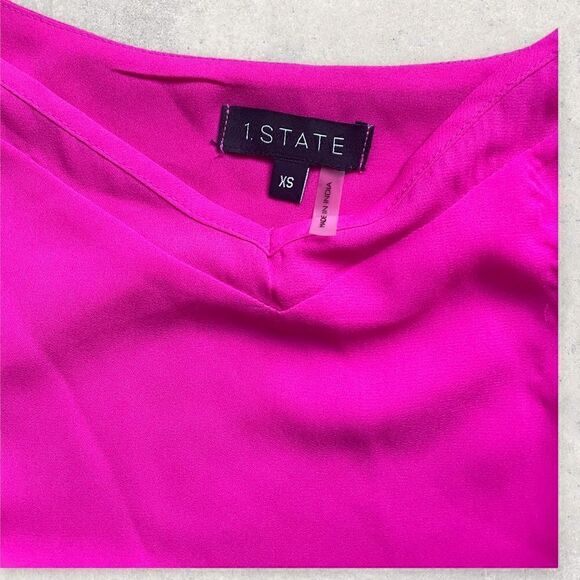1 State | EUC Women’s Hot Pink XS Cami Tank Top - Picture 2 of 4